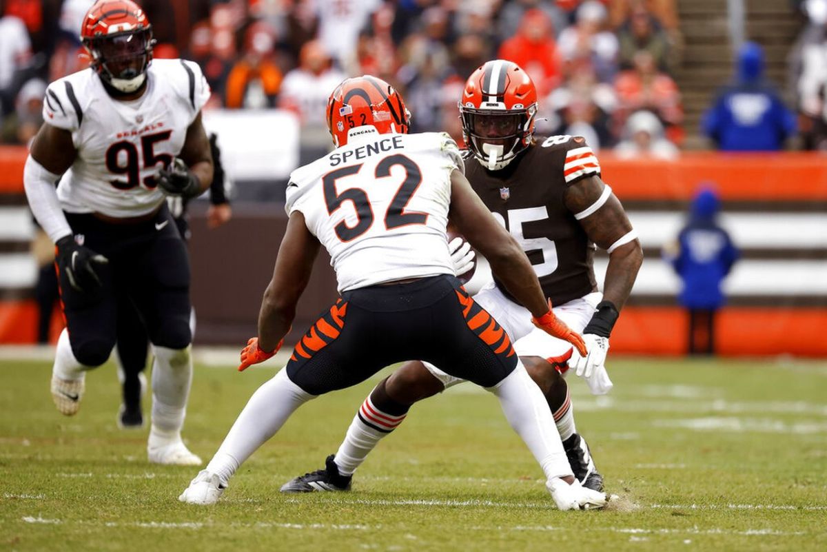 Noah Spence, DE